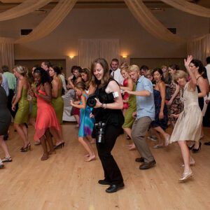 5 Tips for Choosing the Perfect Wedding DJ